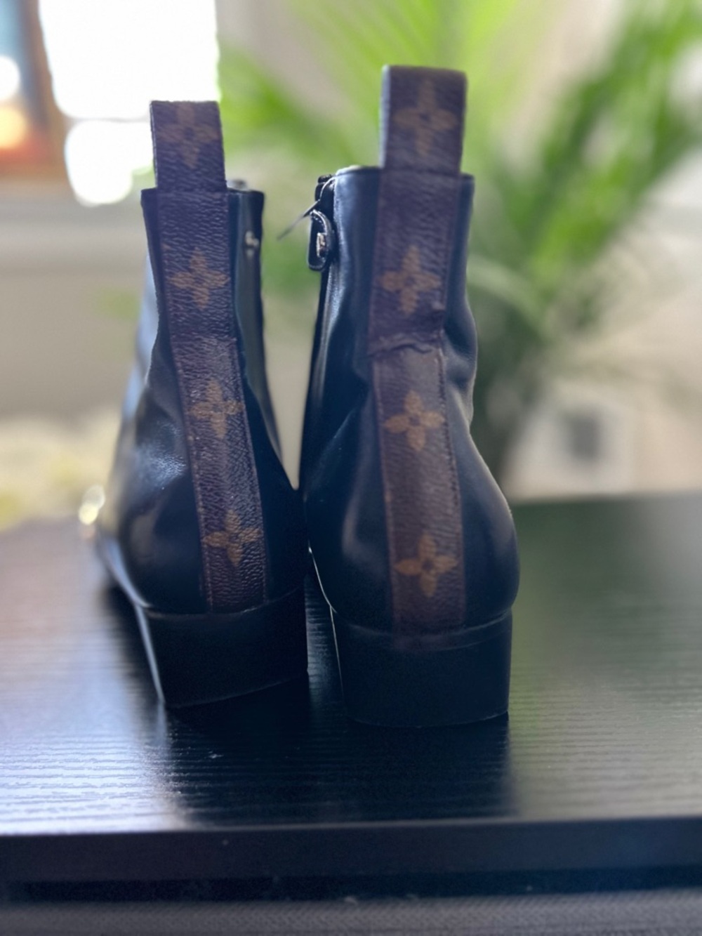 Louis Vuitton Black Leather Studded Ankle Boots  – Size 39 - Picture 3 of 15